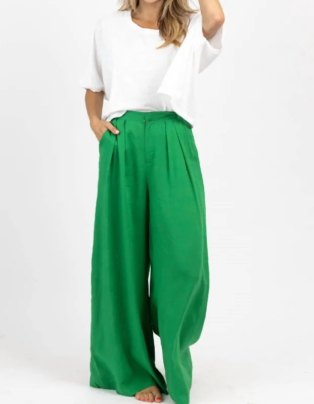 Sporty tight trousers for men with elastic waistband and athletic cut for movement -Fresh Linen Wide Leg Trouser In Green