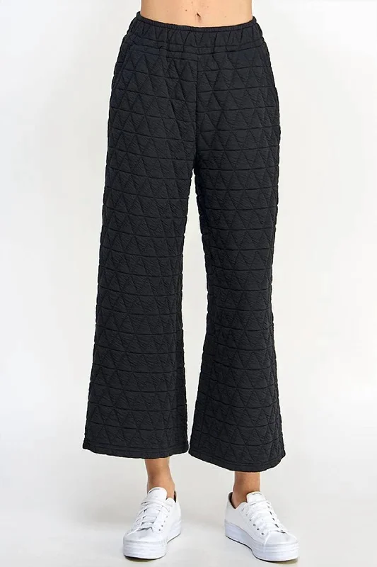 Sporty tight trousers for men with elastic waistband and athletic cut for movement -Vail Quilted Pants In Black