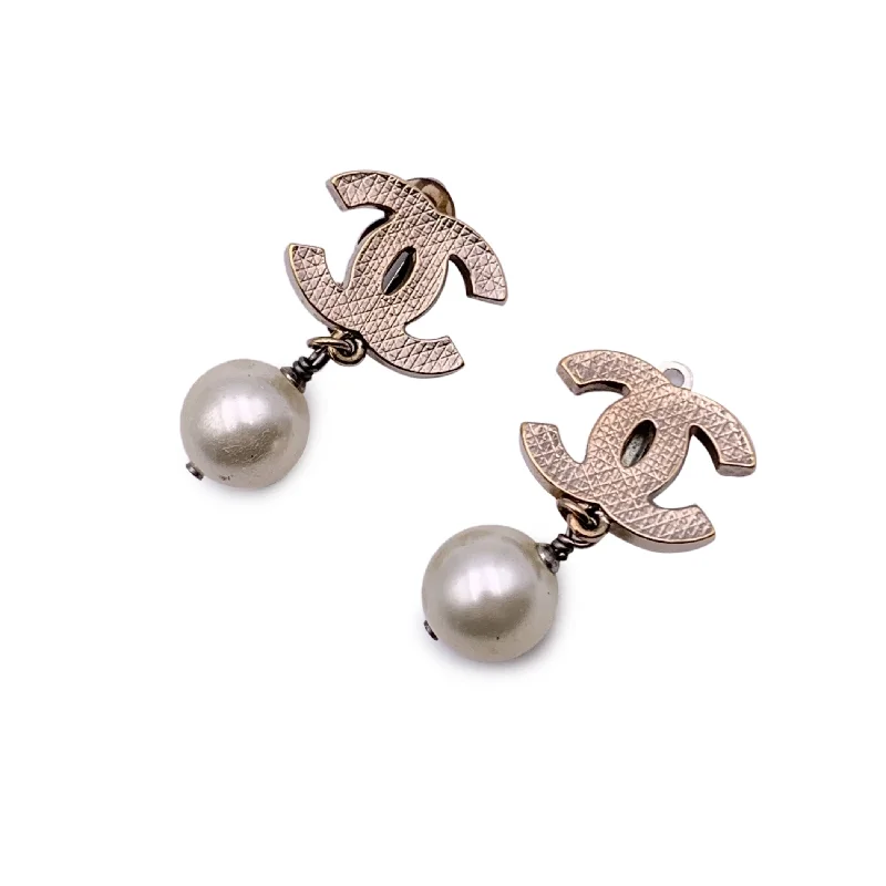 Best hoop earrings with turquoise stones for a bohemian-inspired vibe-Chanel Metal Earrings CC