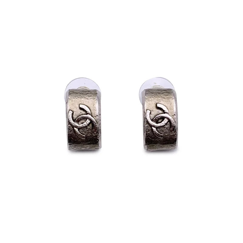 Best hoop earrings with lever-back closures for secure and easy wear-Chanel Metal Earrings