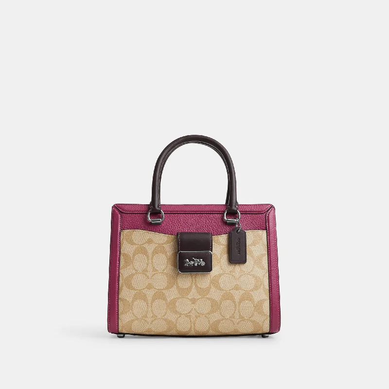 Handle bags with geometric patterns for modernity -Coach Outlet Grace Carryall In Colorblock Signature Canvas