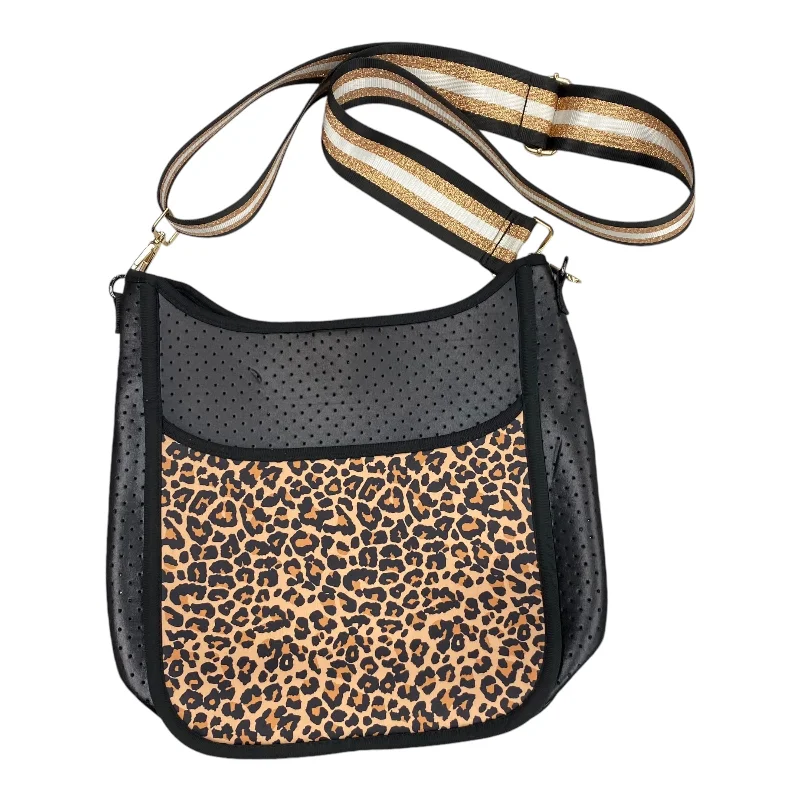 Quilted handle bags with stylish textured finish -Crossbody By Cmc In Animal Print, Size:Large