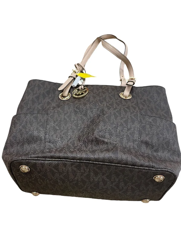 Handle bags with vintage vibes for nostalgia -Handbag By Michael Kors, Size: Medium