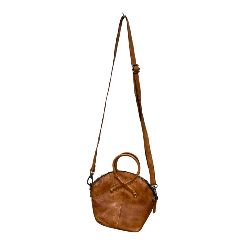 Handle bags with perforated details for style -Handbag Leather By Clothes Mentor, Size: Small