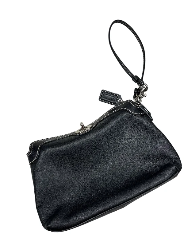 Handle bags with sleek hardware for sophistication -Wristlet Designer By Coach, Size: Small